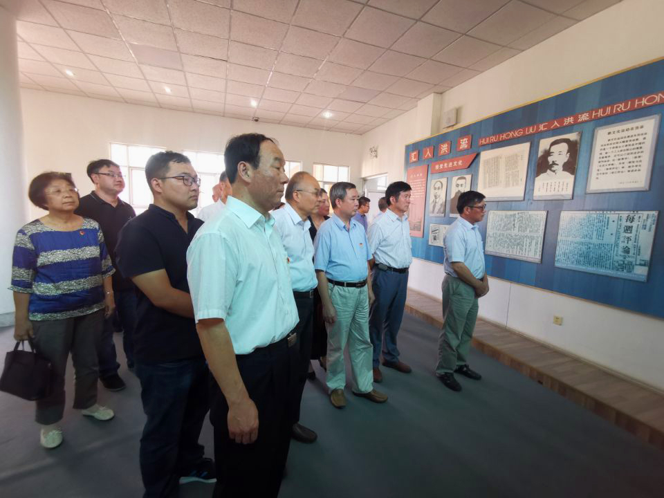 bat365在线中国登录入口开展革命传统教育主题党日活动