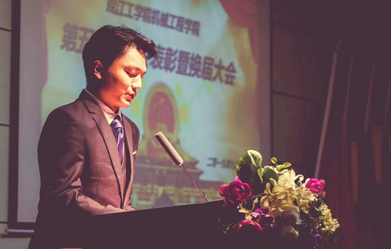 bat365官网汪始兴同学荣获2019年度“安徽省优秀共青团员”称号