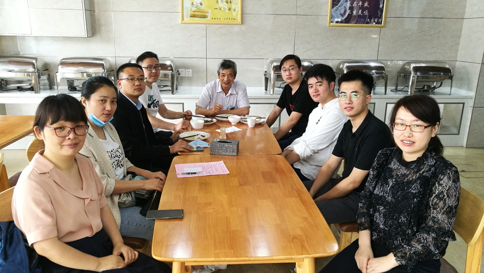 bat365在线中国登录入口通信工程专业安徽省高水平教学团队举行午餐会