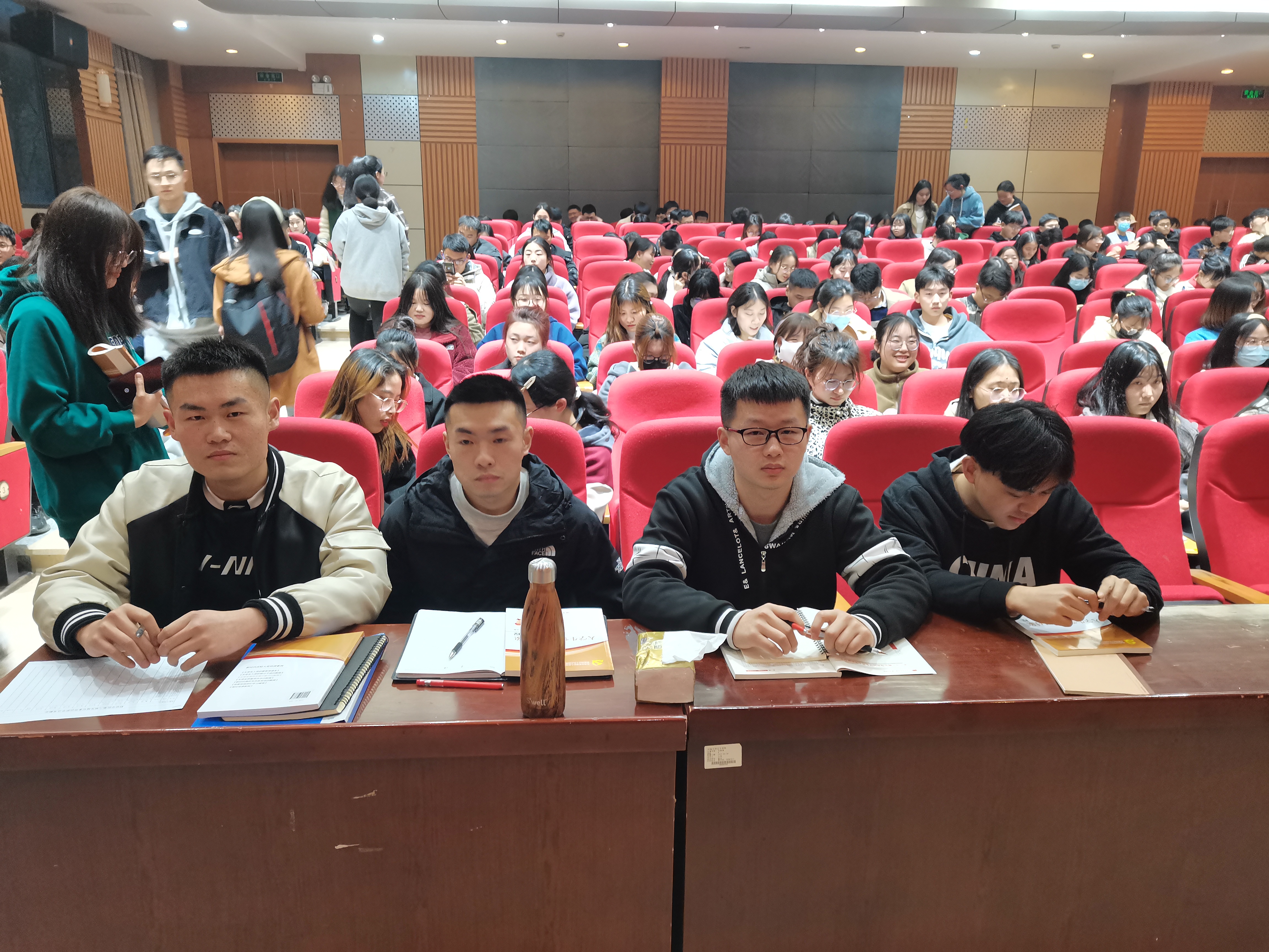 财经学院积极组织学员参加bat365官网第七期发展对象培训班