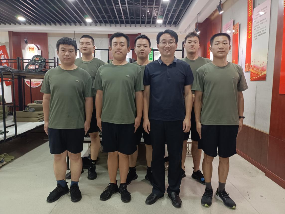 bat365官网扎实开展人武工作