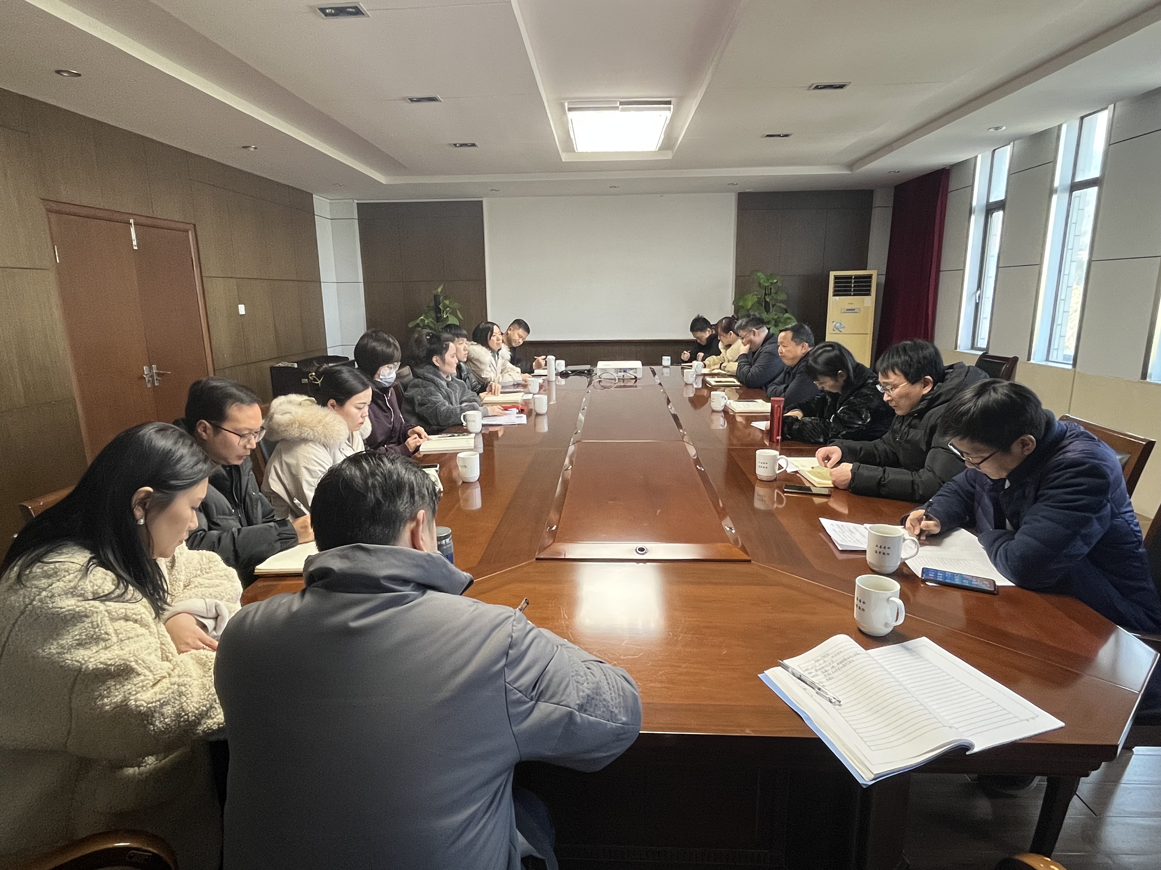bat365官网召开新学期首次学生工作例会
