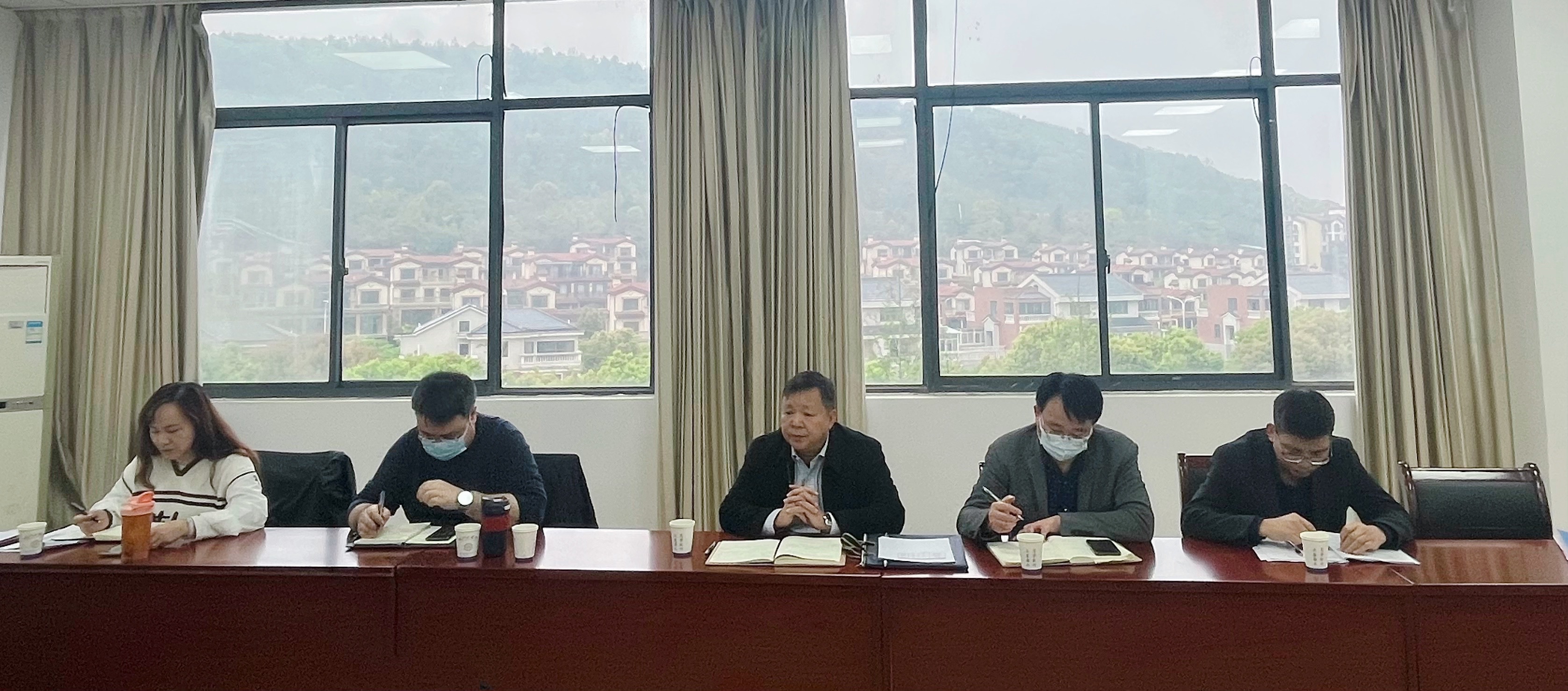 bat365官网开展学生工作专题调研