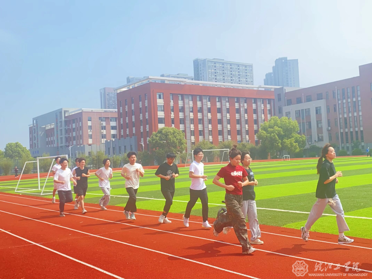 bat365在线中国登录入口成功举办第一届体质达标运动会