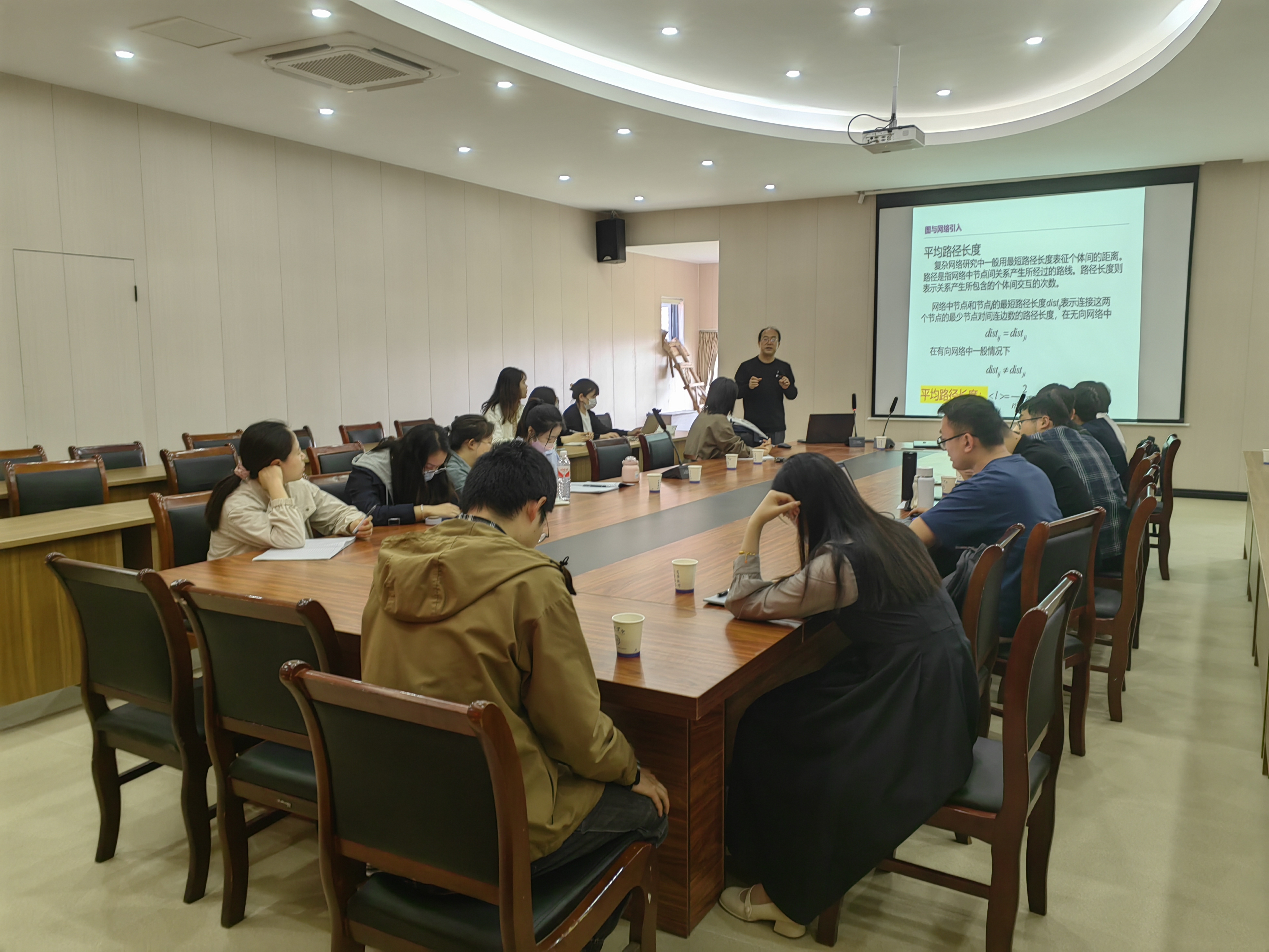 安徽工业大学胡钢教授莅临bat365官网计算机与人工智能学院开展讲座