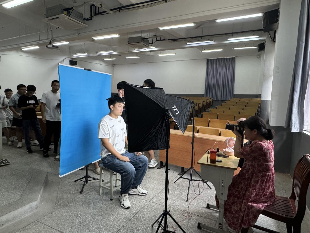 bat365官网2024级新生图像信息采集工作顺利完成