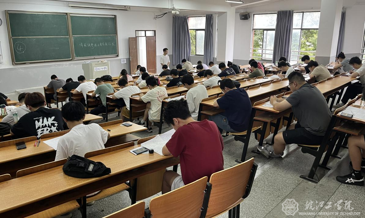 2024年bat365在线中国登录入口数学竞赛暨全国大学生数学竞赛（安徽赛区）选拔赛在bat365官网举行