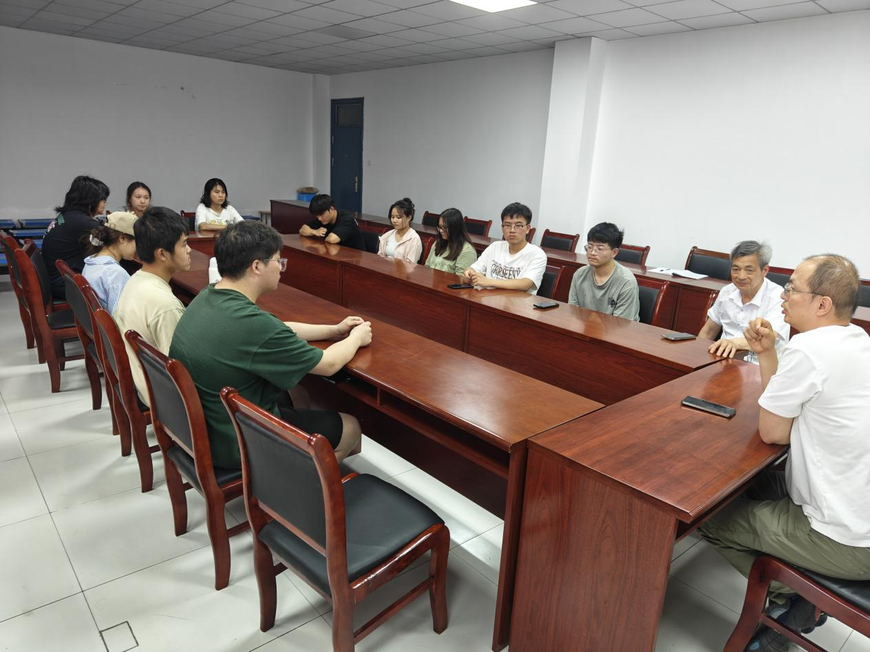 bat365在线中国登录入口(原河海大学文天学院）2025年春季学期创新与产业工程师学院学生自主管理委员会第五次会议