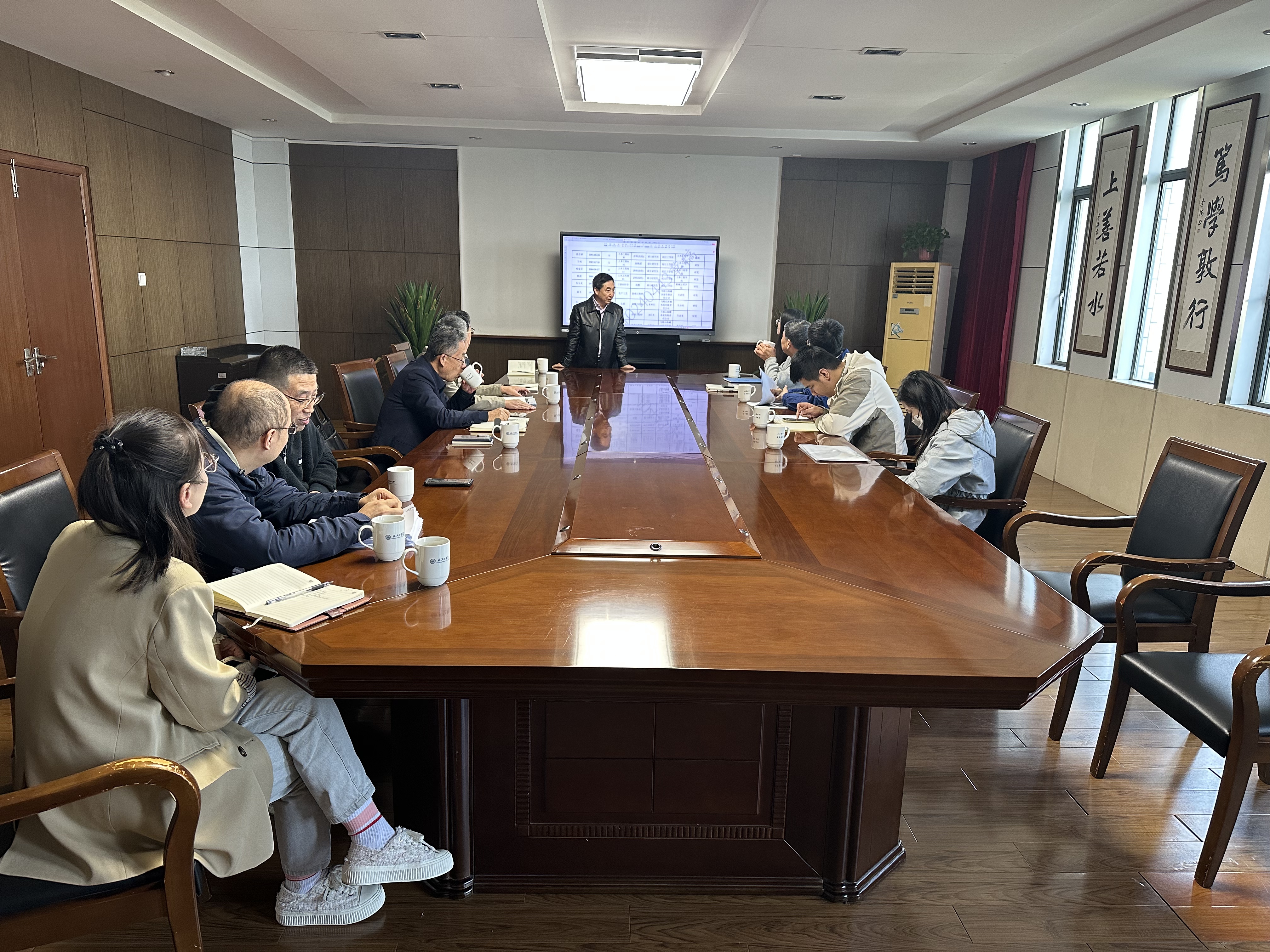 雨山区科技局与生态环境分局一行来bat365官网现场考察