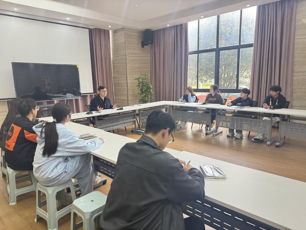 bat365在线中国登录入口郑蒲港校区餐食委员会首次培训会顺利开展